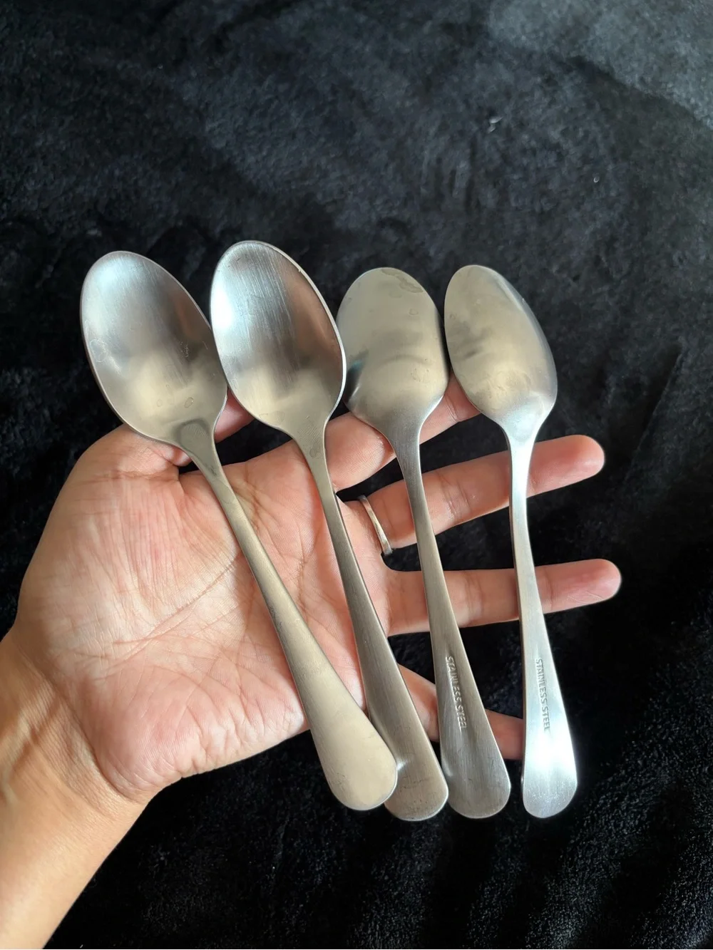 VTG Stainless Steel Spoons Set of 4 - Classic Silver Great Quality Flatwear